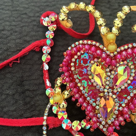 Mardi Gras Festival Bra Heart - Picture 2 of 2